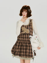 Girlyhalo美式复古格纹毛绒刺绣可爱背带连衣裙女秋冬款宽松短裙